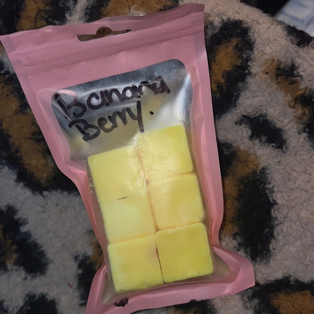 Banana berry wax melts
